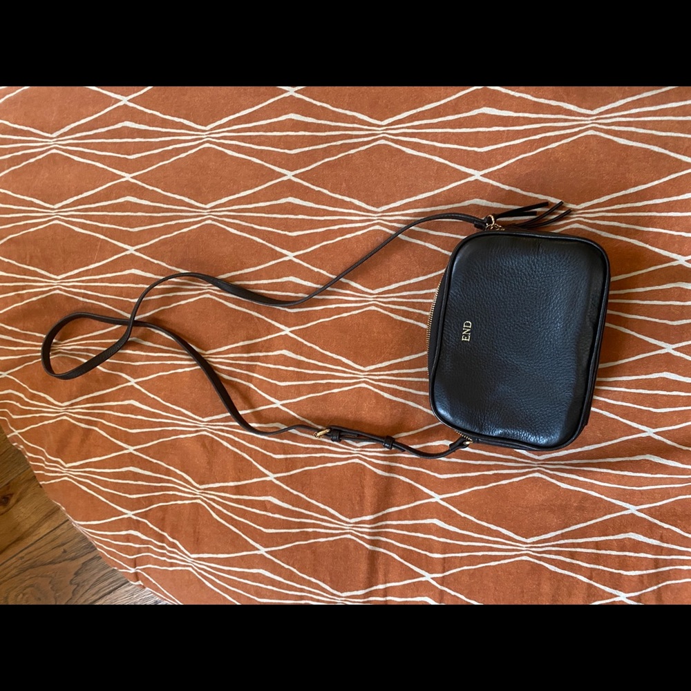 Black Mark&Graham Crossbody